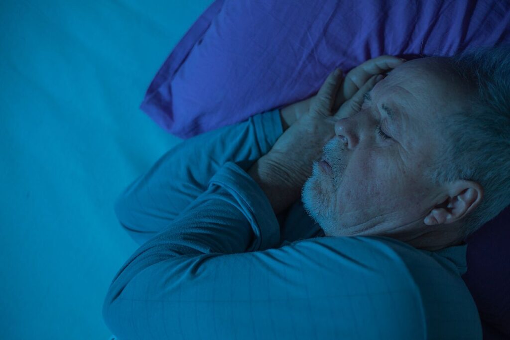 Adiós a los mitos: No se puede compensar el sueño perdido de la noche