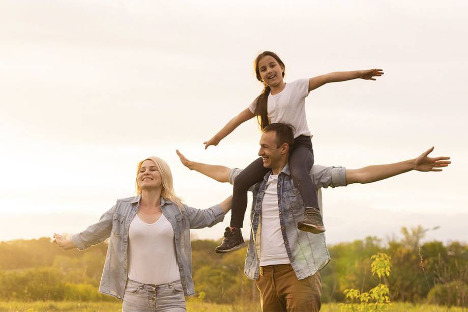 ¡Alerta papás! ¿Qué significa soñar que tu hija se va de viaje?