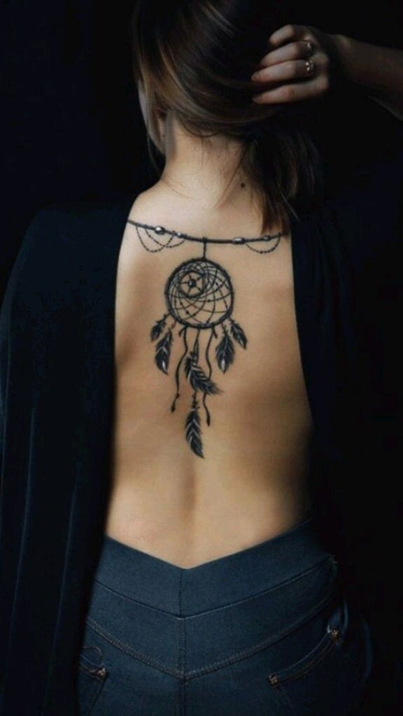 Atrapa sueños en la espalda: Inspírate con estas imágenes de tatuajes