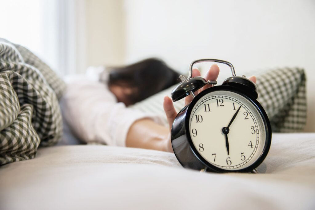 Combate el cansancio matutino con estos consejos eficaces