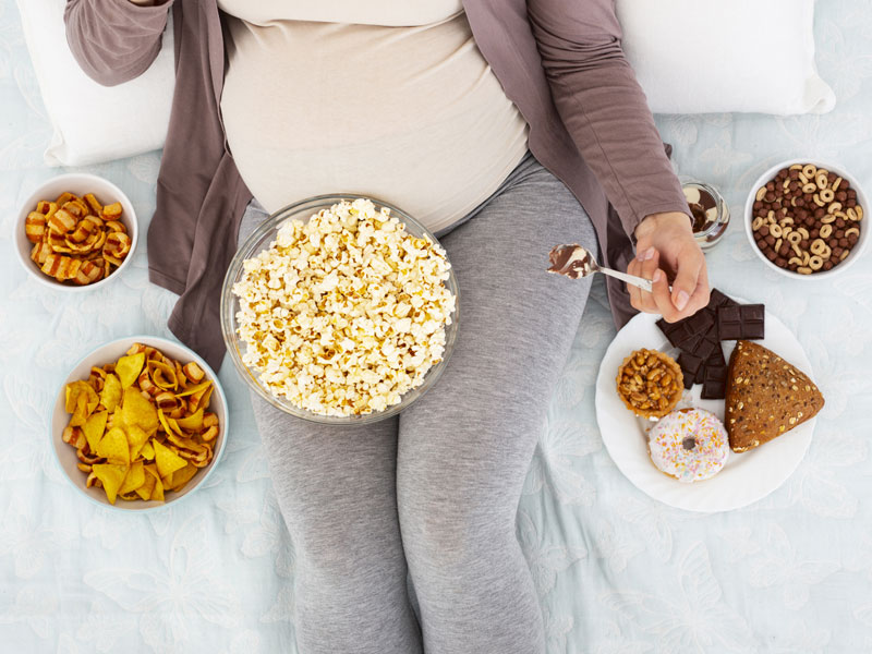 Combatiendo el hambre y el sueño en el embarazo con snacks saludables