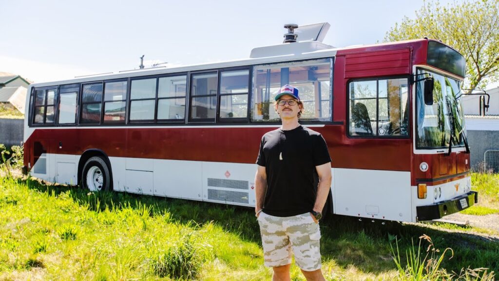 Construye tu hogar sobre ruedas: ¡La casa de tus sueños en un autobús!
