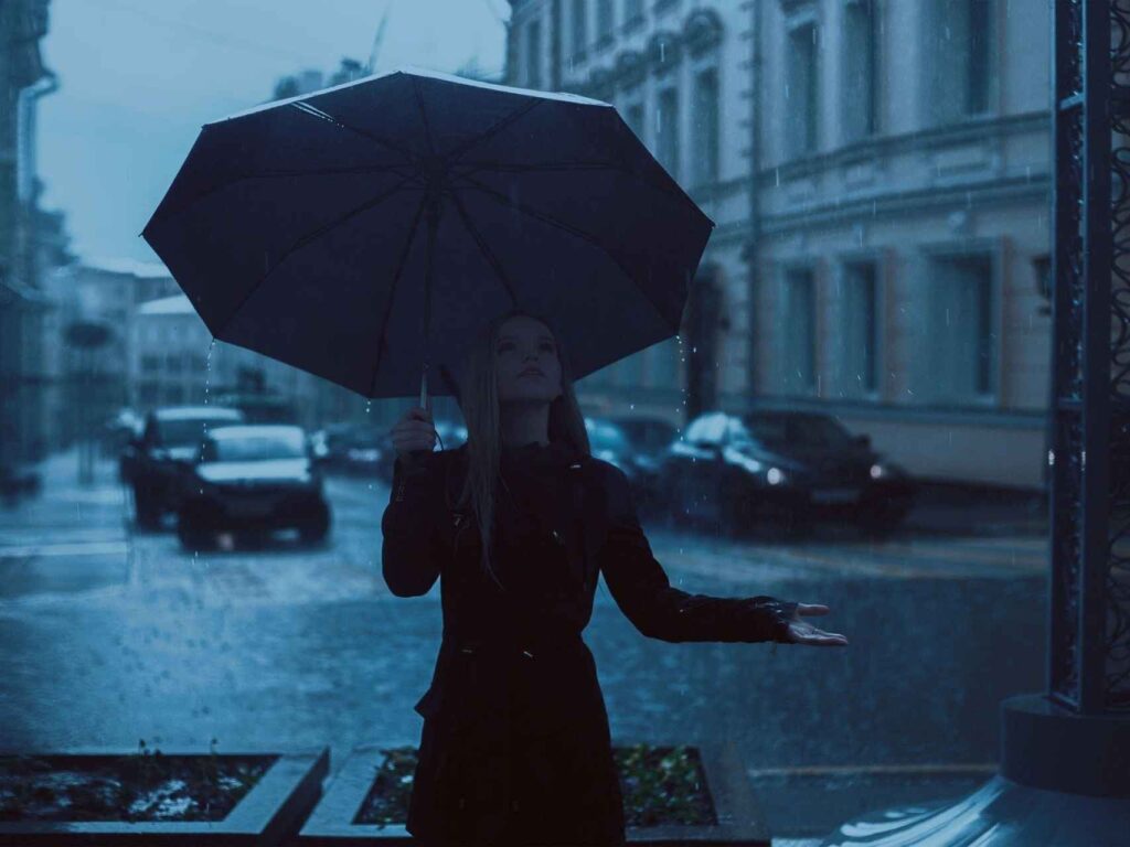 ¡Déjate envolver por la lluvia! Sueña con ver llover desde tu ventana