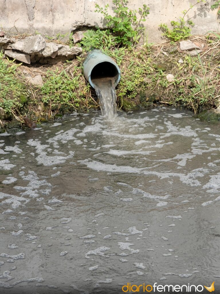 Descubre el significado de soñar con agua en tuberías