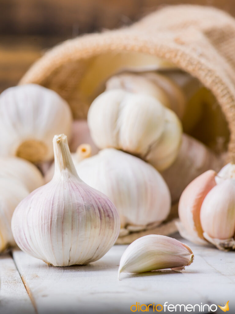 Descubre el significado de soñar con comer un diente de ajo