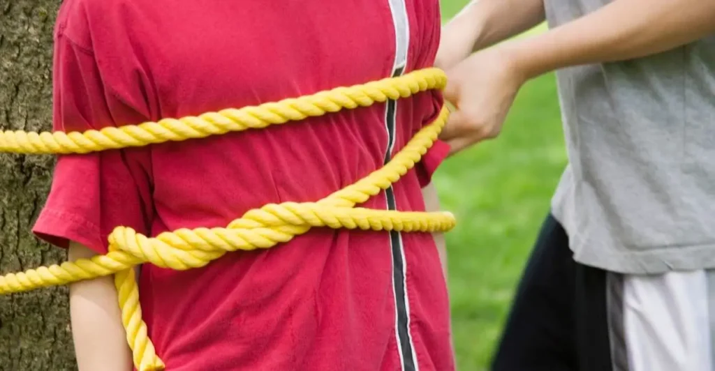 Descubre el significado de soñar con estar atado a una silla