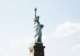 Descubre el significado de soñar con la Estatua de la Libertad