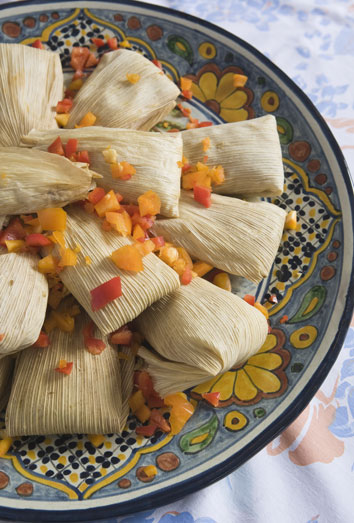 Descubre el significado de soñar con llevar un pedido de tamales