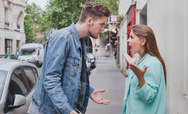 Descubre el significado de soñar peleando con tu ex