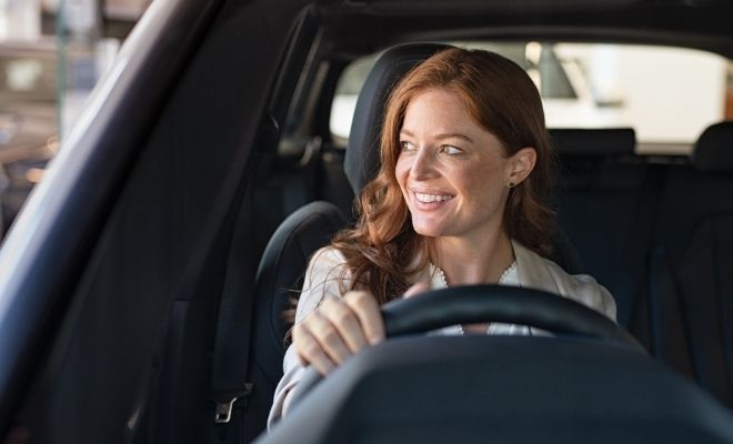 Descubre el significado de soñar que conduces sin carnet