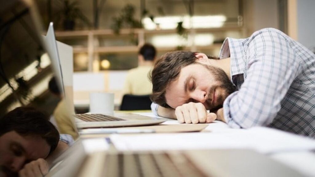 Descubre las causas del cansancio diurno excesivo