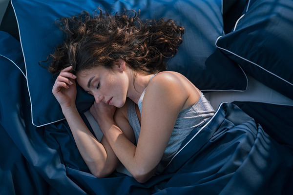 Descubre las causas del sueño profundo y mejora tu descanso
