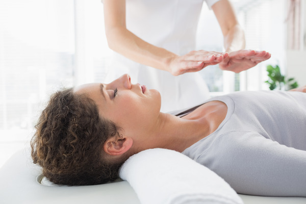 Descubre por qué el Reiki provoca sueño después de la sesión