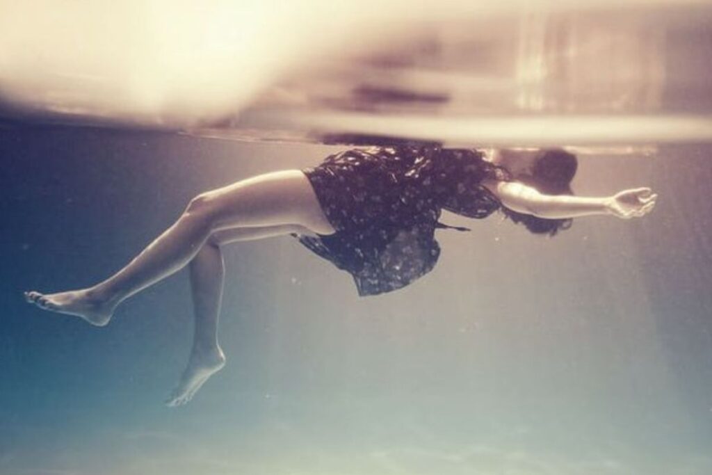 Descubre qué significa soñar con ahogarse y su interpretación