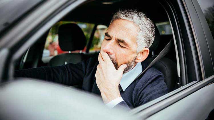 Dormir al volante: ¿Un simple sueño o una amenaza real?