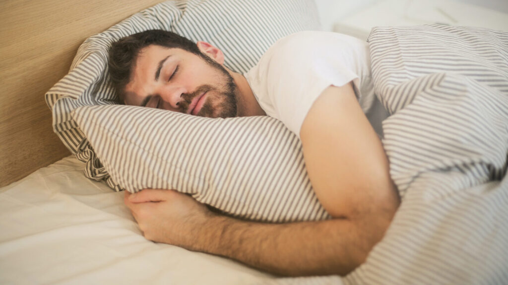 Duerme mejor, rinde más: encuentra tu equilibrio de horas de sueño