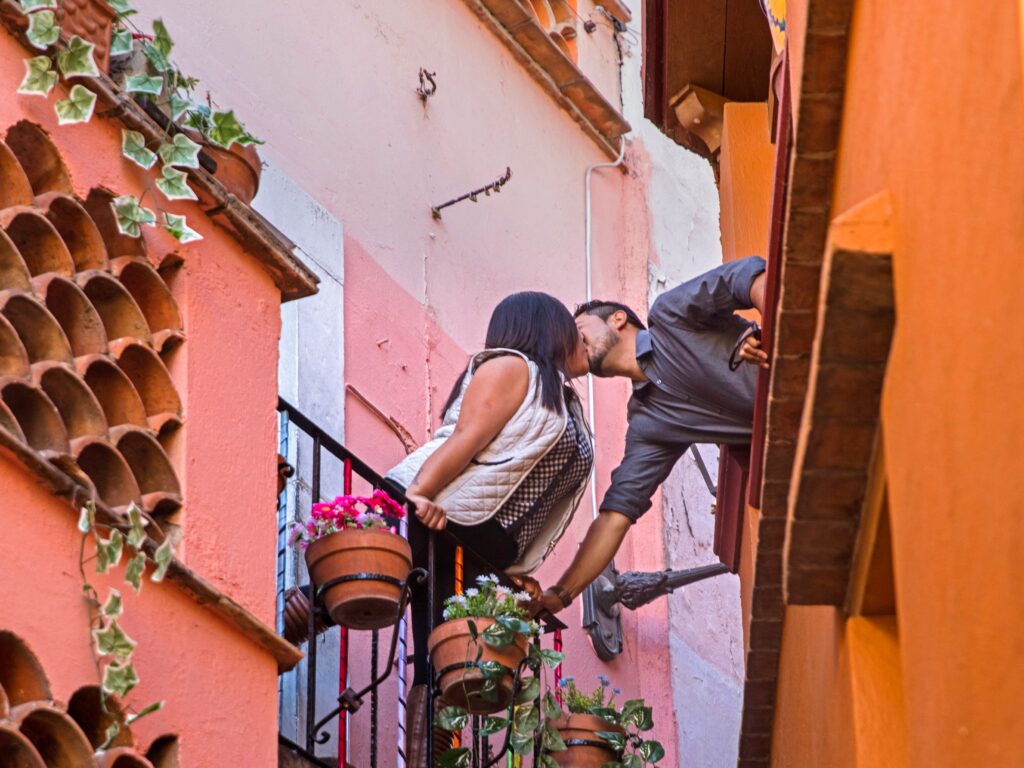 Enamórate con un sueño: Besos en el Callejón del Agua