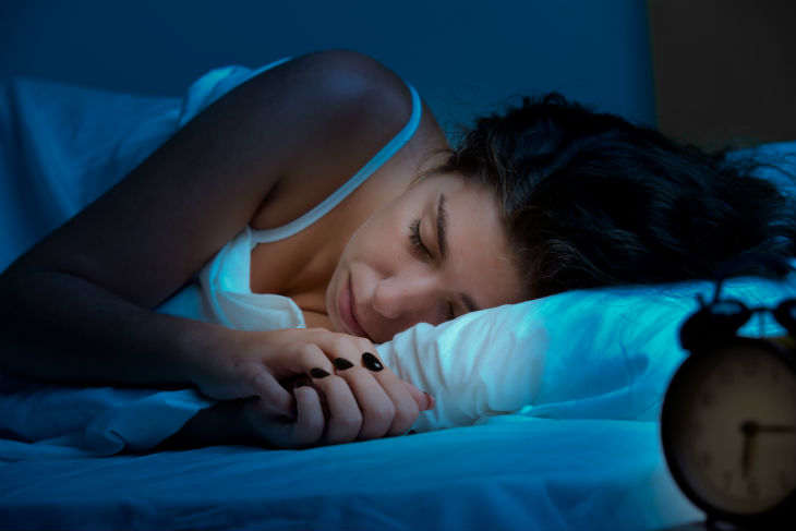 Exceso de proteínas por la noche: ¿causa de mal sueño?