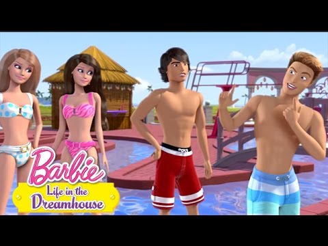 Fiesta de piscina perfecta en la casa de los sueños de Barbie