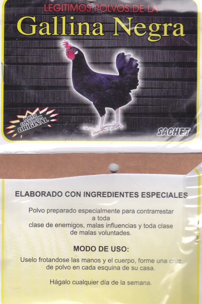 ¿Gallinas negras cayendo del cielo? Descubre su significado