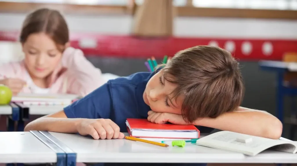 Mejora el rendimiento escolar: el sueño como variable clave