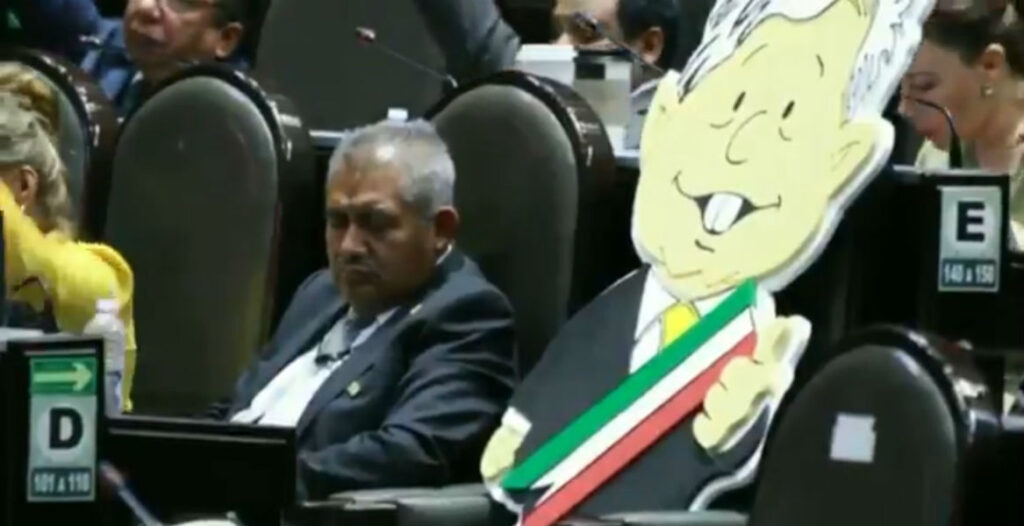 Polémico gesto: Diputado Gabriel duerme en plena sesión en San Lázaro