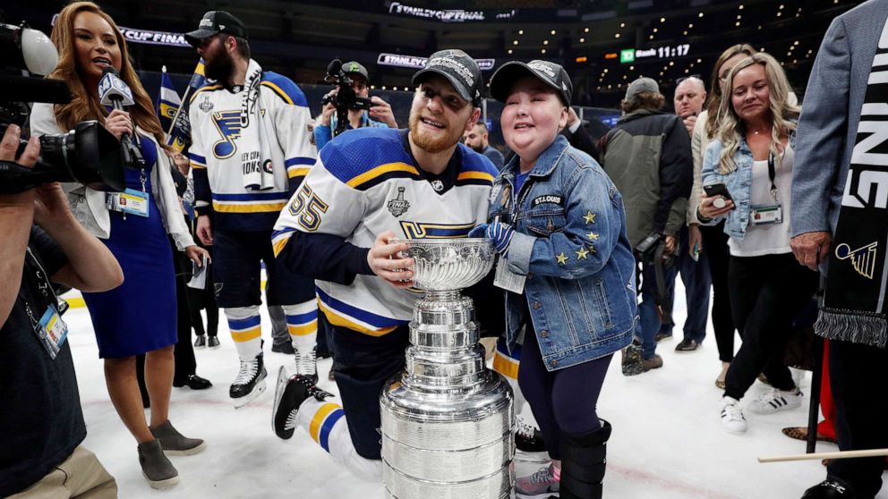 St. Louis Blues hacen realidad el sueño de Nina