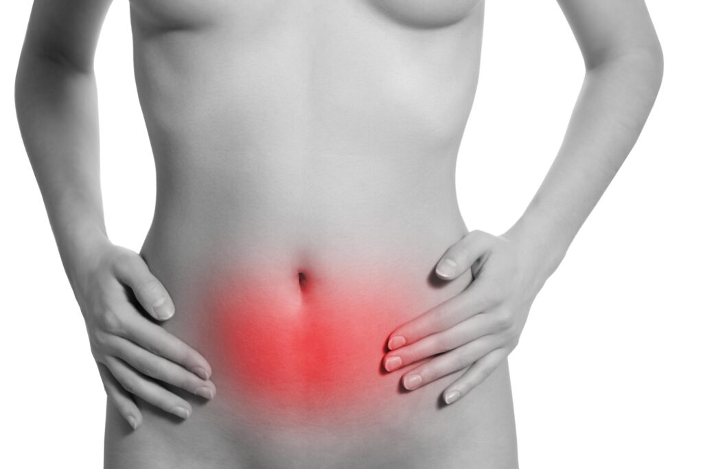 ¿Sueño y pulsaciones en el abdomen? Descubre posibles causas