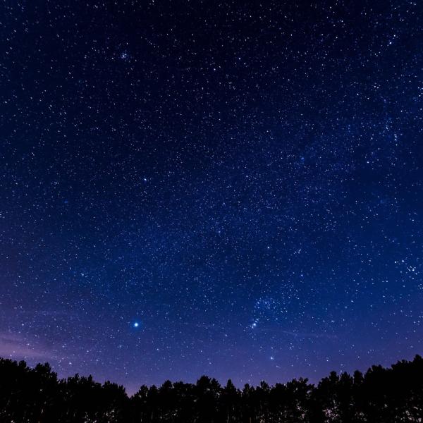 Sueños de estrellas y luna cayendo del cielo: ¿Qué significan?